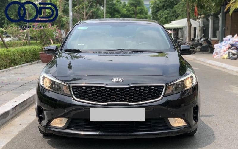 cho thuê xe hạng sang tự lái KIA đen 